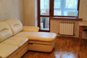 2-к квартира, 43 м², 4/4 эт.