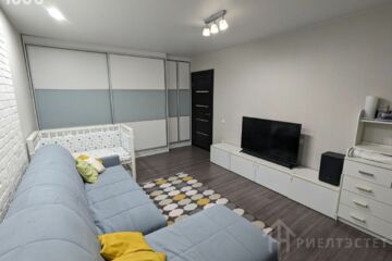 1-к квартира, 37 м², 1/10 эт.