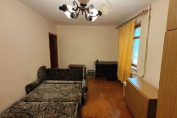 2-к квартира, 44 м², 1/5 эт.