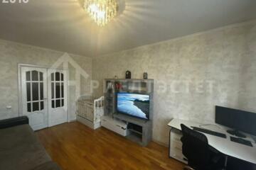 1-к квартира, 42 м², 10/10 эт.