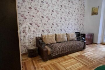 1-к квартира, 35 м², 2/4 эт.