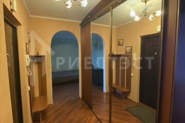 2-к квартира, 53 м², 7/10 эт.