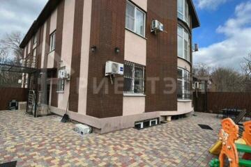 Дом, 320 м², 4 эт.