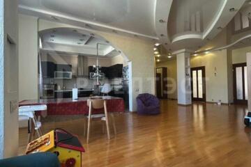 4-к квартира, 125 м², 7/16 эт.