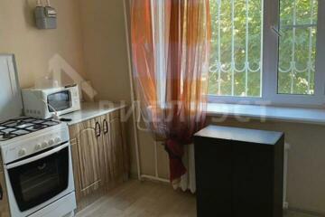 1-к квартира, 38 м², 1/10 эт.