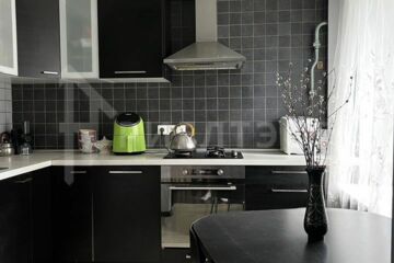 2-к квартира, 48 м², 3/10 эт.