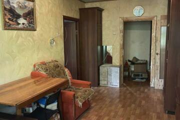 2-к квартира, 40 м², 1/5 эт.