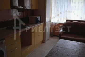 1-к квартира, 40 м², 1/4 эт.