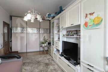 2-к квартира, 58 м², 3/4 эт.