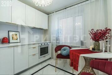 2-к квартира, 50 м², 3/14 эт.