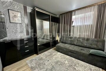 2-к квартира, 37 м², 1/4 эт.