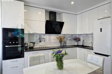 2-к квартира, 62 м², 8/18 эт.