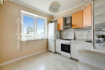2-к квартира, 57 м², 10/10 эт.
