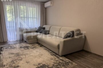 3-к квартира, 63 м², 2/5 эт.