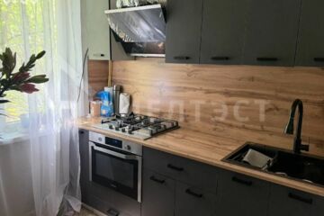 2-к квартира, 45 м², 1/5 эт.