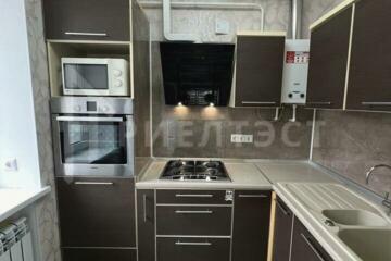 2-к квартира, 42 м², 4/5 эт.